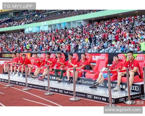 多拉多斯与蒙特瑞的激烈对决展现足球魅力与战术智慧