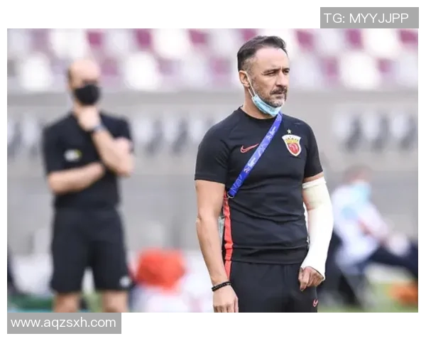 巴萨与上港激情对决足球盛宴再掀波澜球迷期待精彩瞬间